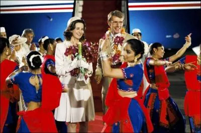 Quelle humoriste a ralis et jou dans  Palais Royal  ?