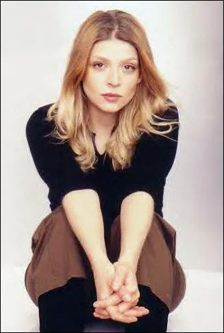 Quel est le nom de famille de Tara ?