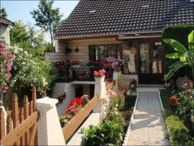 Qui a chant  La maison o j'ai grandi  ?