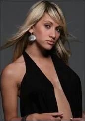 Comment s'appelle cette fille ?