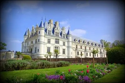 Sur quelle rivire est construit le chteau de Chenonceau ?