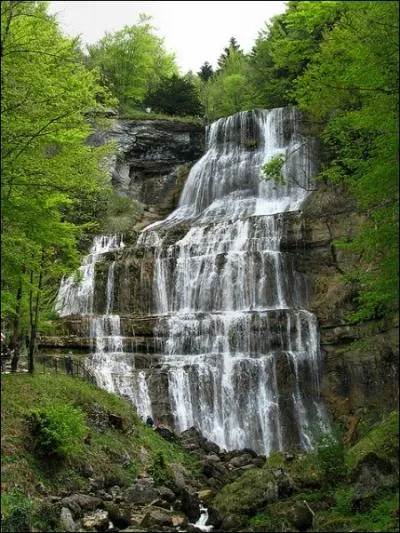 Dans quel dpartement se trouvent les cascades du Hrisson ?