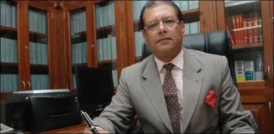 Aprs l'occupation hollandaise, franaise puis anglaise, en quelle anne l'indpendance de l'le fut-elle effective ?