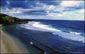 Au Sud, pas de lagon, mais des falaises o l'ocan se brise, c'est Gri-Gri. De quelle aventure ces falaises furent-elles le thtre ?