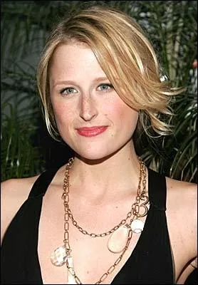 L'un de ses enfants est un acteur dj assez connu. Il s'agit de Mamie Gummer, qu'on a vu en avocate jouant  la niaise pour mieux coincer son adversaire, dans quelle srie en cours de diffusion ?