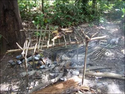 Boucaner une viande signifie la saler !