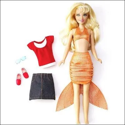 Qui est cette poupe ?