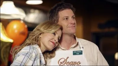 Comment est-ce que Tom et Lynette se rencontrent ?