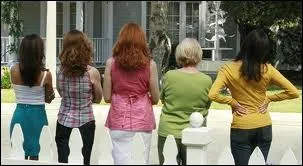 Qui ne dmnage jamais pendant la srie ?