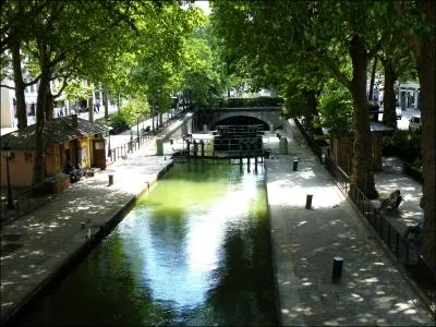 Long de 4, 5 km, ce canal, inaugur en 1825, relie le bassin de l'Arsenal au bassin de la Villette.