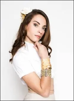 Qui est cette fille ?