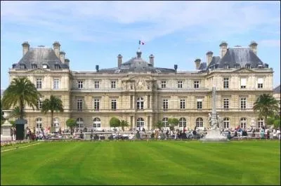 Construit sous Marie de Mdicis  partir de 1615, ce palais est le sige du Snat depuis 1799.
