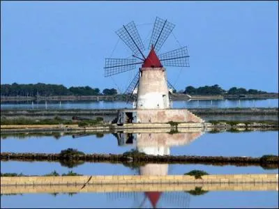 De quel pays vient ce beau moulin ?