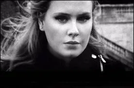 Qui chante (a chant)  Someone like you  ?