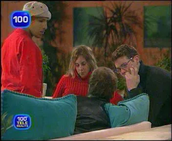 Des images du Loft Saison 2 - Que se disent-ils ?