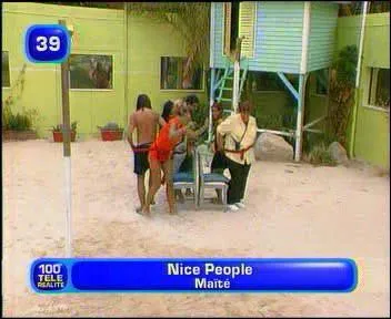 Maïté invitée dans Nice People joue aux chaises musicales mais...