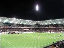 Quel nom porte le stade de Reims ?