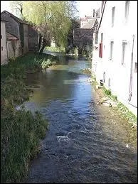 La Brenne est une rivire du dpartement de la Cte-d'Or. Elle coule donc en rgion ...