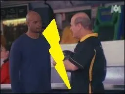 Dans  Bowling , qui choisit Junior ?