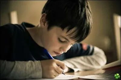 Ce quiz est raté ; je le sens bien ainsi. Il faut le faire "à nouveau" ou "de nouveau". Que dire ?