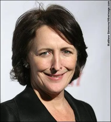 Dans le dernier tome, quels sont les mots que Ptunia aurait aim dire  Harry avant, de finalement, se raviser ?