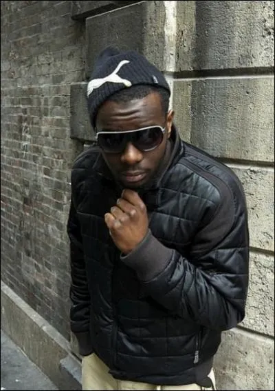 O travaillait-il avant d'tre connu ?