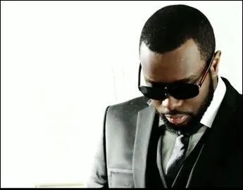 Dans quel pays est-il n ?