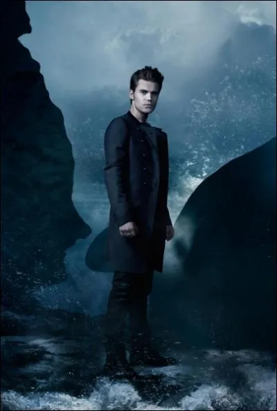 Stefan est sorti avec :