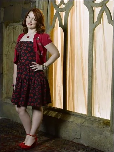 Comment s'appelle l'actrice qui joue le rle de Harper Finkle ?