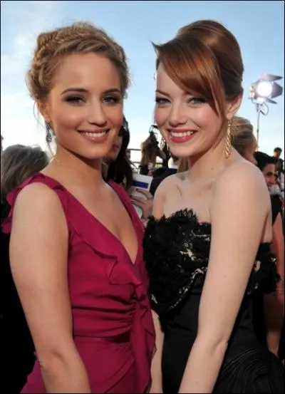 Avec qui est-elle sur cette photo ?