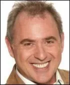 Qui est ce prsentateur?