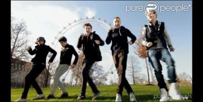 Quel garon voit-on dans sa douche ?