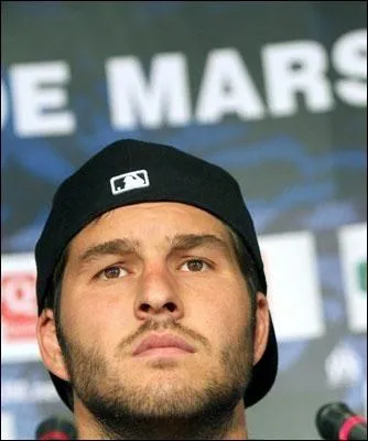 Quand intgre-t-il en professionnel la ligue 2 ?