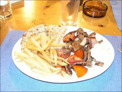 Comment s'appelle ce plat grec ?