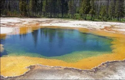 Yellowstone est le plus ancien parc national du monde