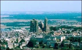 Voici un panorama de Laon avec sa cathdrale; attribuez-lui sa rgion.