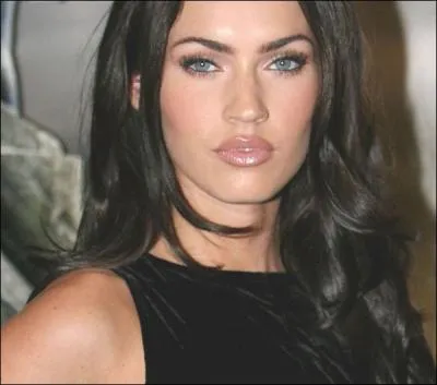 Qui est cette actrice qui adore les voitures ?