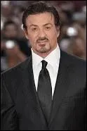 Comment s'appelle cet acteur qui a jou dans  Rocky  et  Rambo  ?