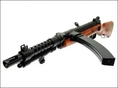L'arme japonaise a adopt ce pistolet mitrailleur pour ses troupes. De quel type est cet arme ?