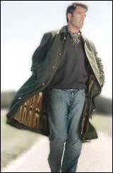 Ce manteau porte le nom de l'toffe verte du Tyrol avec lequel il tait fabriqu  l'origine. C'est un :