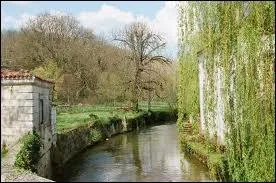 La Lizonne est une rivire des dpartements de la Dordogne ( 24 ) et de la Charente ( 16 ). Quelles rgions sont alors traverses ?