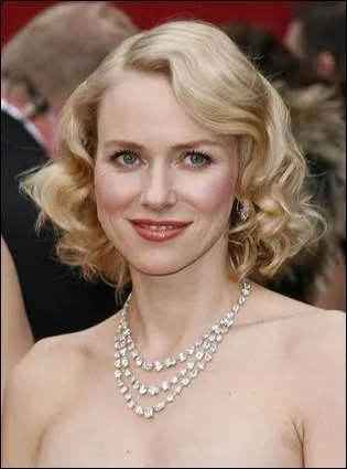 Quel est le film dans lequel on ne voit pas Naomi Watts ?
