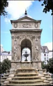 Cette fontaine, situe au centre de Paris, est due en partie  Jean Goujon et  Pierre Lescot, et s'appelait  l'origine  fontaine des Nymphes . Quel est son nom actuel ?