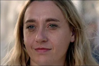 Quelle est cette auteure qui a crit  Les jolies choses , roman qui obtint le prix de Flore en 1998 ?