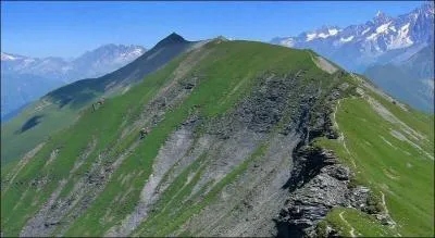 Le Mont Joly culmine  2525m entre Megve et Les Contamines-Montjoie, dans le massif...