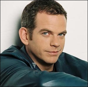 quel age a le chanteur garou