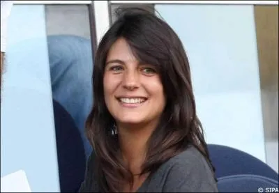 Quel ge a Estelle Denis, la compagne de Raymond Domenech ?