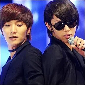 Par qui Leeteuk se fait-il appeler  Peter Pan  ?