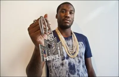 Meek Mill a eu un clash en 2012 avec :