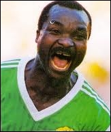 Identifie cette gloire du football camerounais et coche son nom :